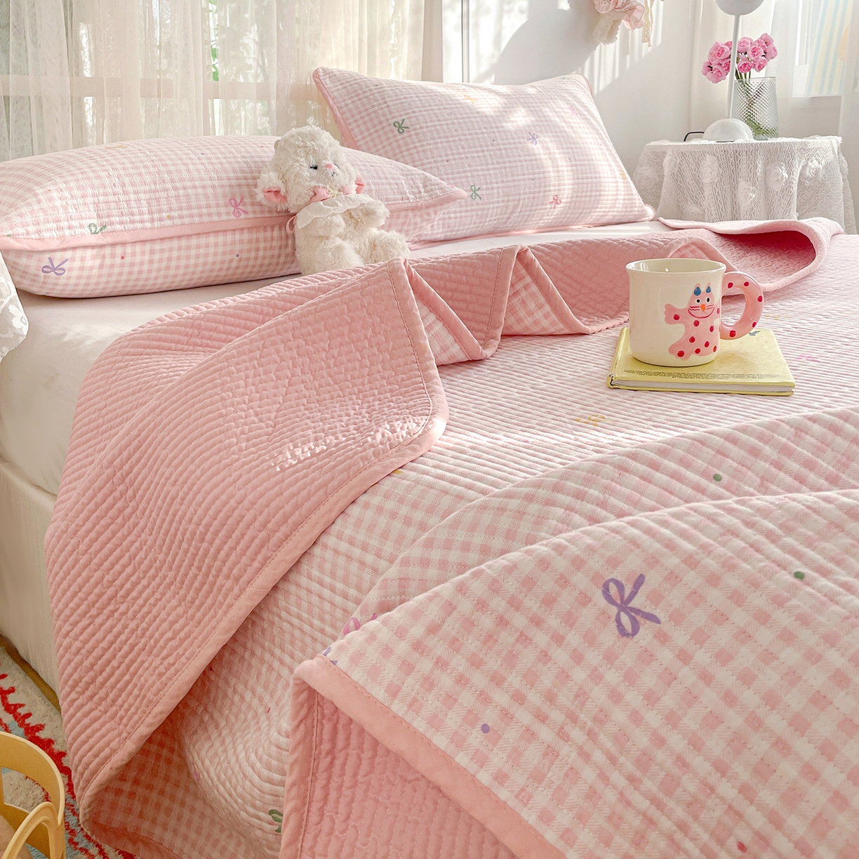 91家纺网 家纺一手货源 找家纺 金丝兔 2026春夏新品全棉床盖三件套纯棉砂洗床盖榻榻米炕盖加厚碎花床单 蝴蝶结