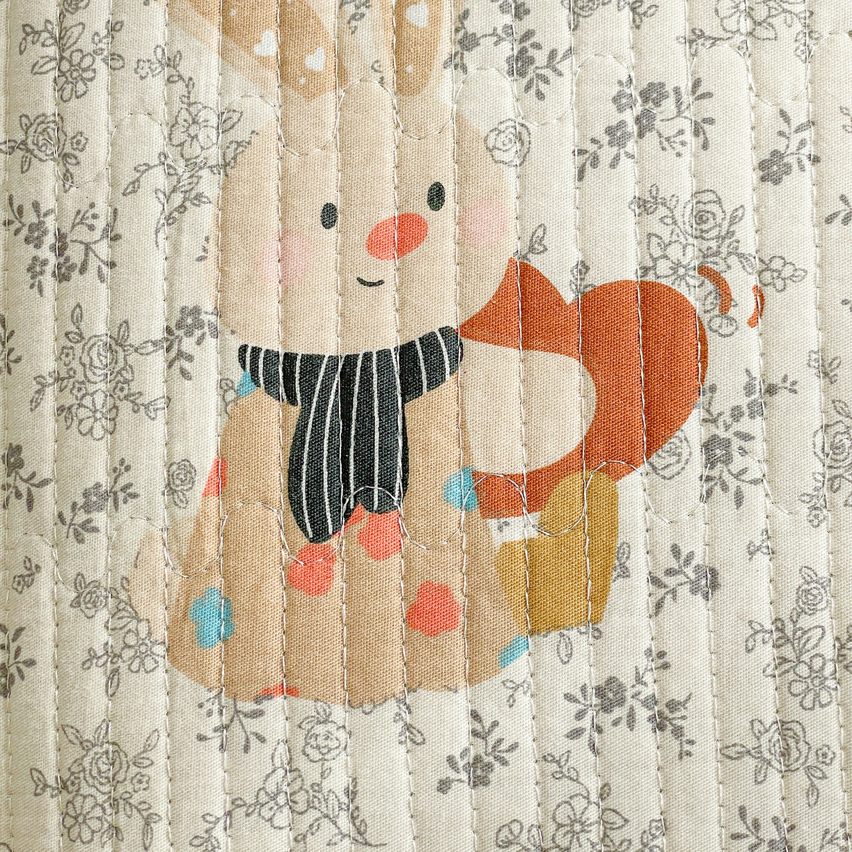 91家纺网 家纺一手货源 找家纺 金丝兔 2026春夏新品全棉床盖三件套纯棉砂洗床盖榻榻米炕盖加厚碎花床单 吉吉兔