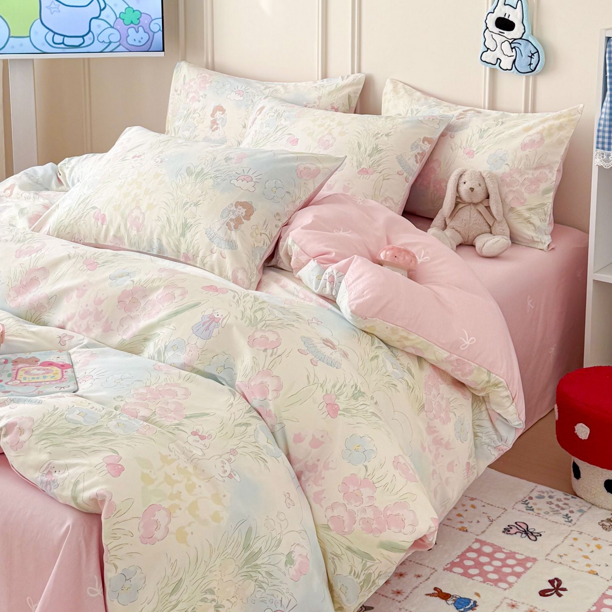 91家纺网 家纺一手货源 找家纺 女子家纺 2026新款全棉12868卡通印花四件套大耳朵兔兔系列 花海童话