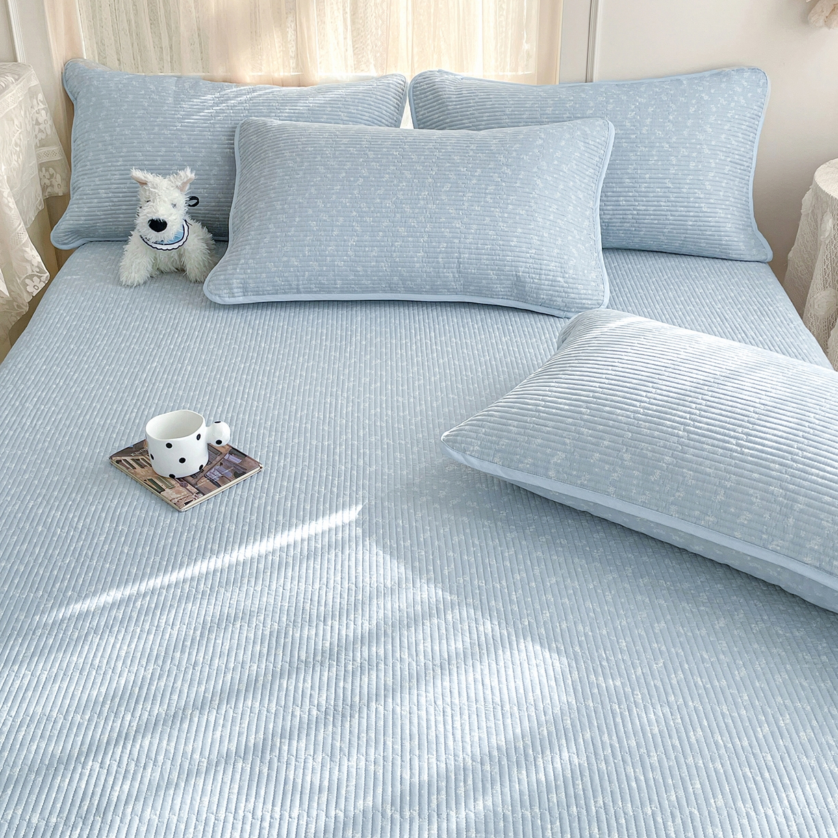 91家纺网 家纺一手货源 找家纺 金丝兔 2026春夏新品全棉床盖三件套纯棉砂洗床盖榻榻米炕盖加厚碎花床单 蓝汐