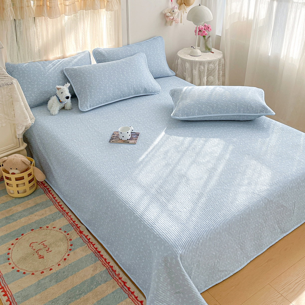 91家纺网 家纺一手货源 找家纺 金丝兔 2026春夏新品全棉床盖三件套纯棉砂洗床盖榻榻米炕盖加厚碎花床单 蓝汐