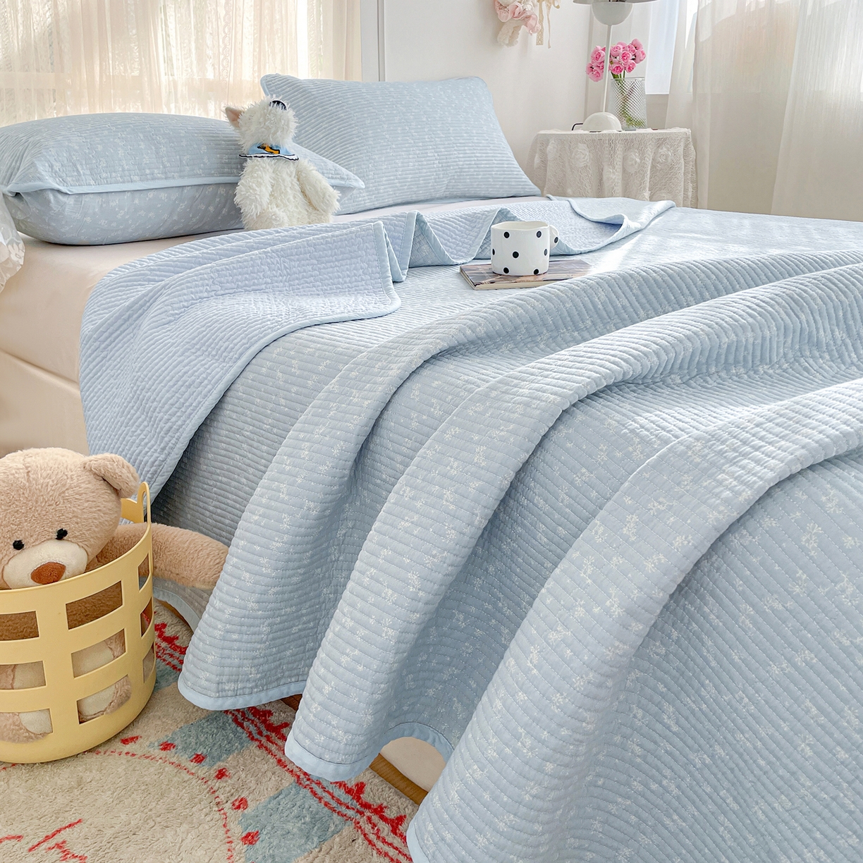 91家纺网 家纺一手货源 找家纺 金丝兔 2026春夏新品全棉床盖三件套纯棉砂洗床盖榻榻米炕盖加厚碎花床单 蓝汐