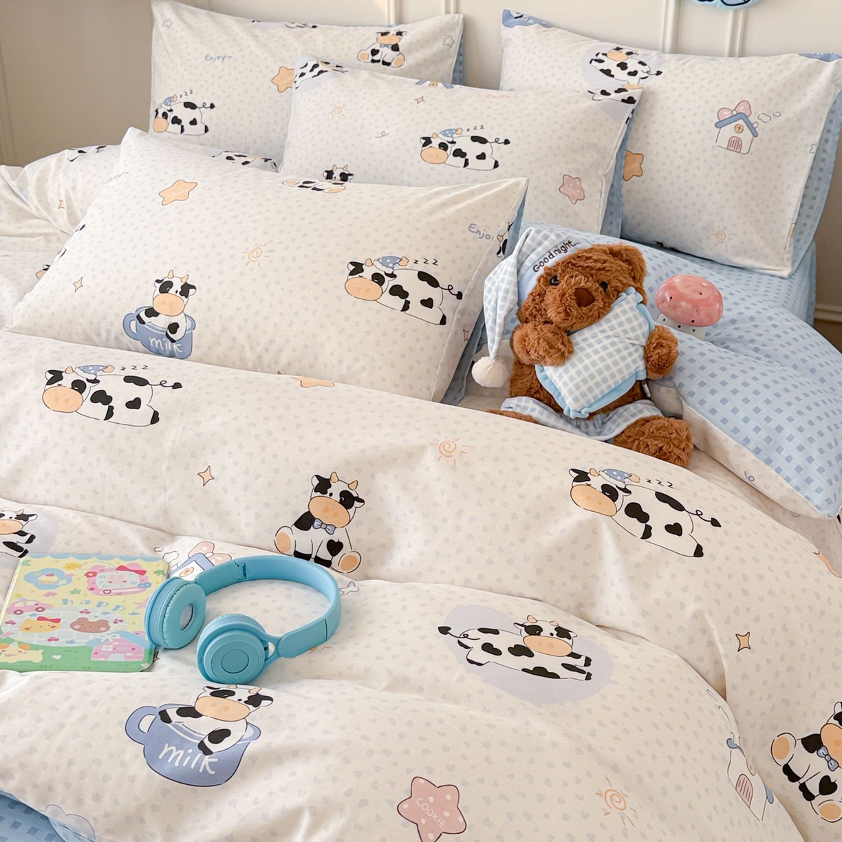 91家纺网 家纺一手货源 找家纺 女子家纺 2026新款全棉12868卡通印花四件套大耳朵兔兔系列 奶芙呼呼