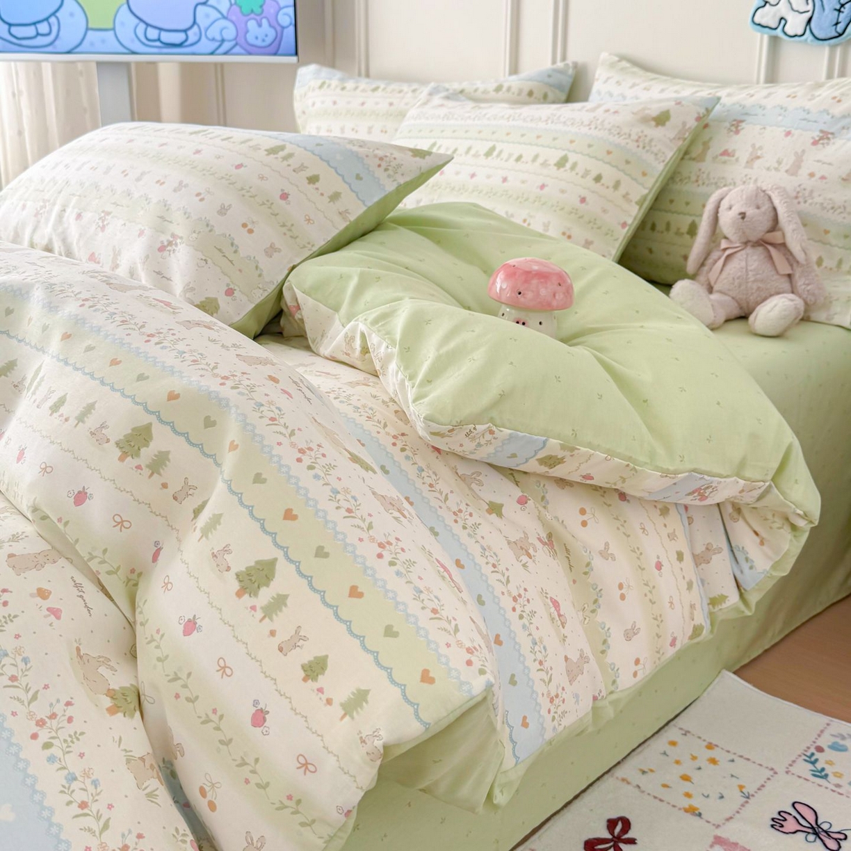 91家纺网 家纺一手货源 找家纺 女子家纺 2026新款全棉12868卡通印花四件套大耳朵兔兔系列 青柠蓝花