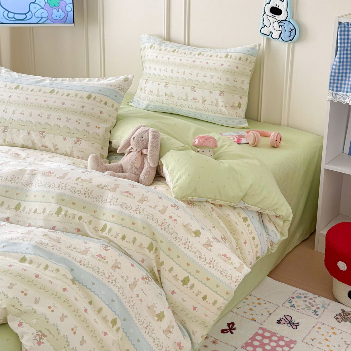 91家纺网 家纺一手货源 找家纺 女子家纺 2026新款全棉12868卡通印花四件套大耳朵兔兔系列 青柠蓝花