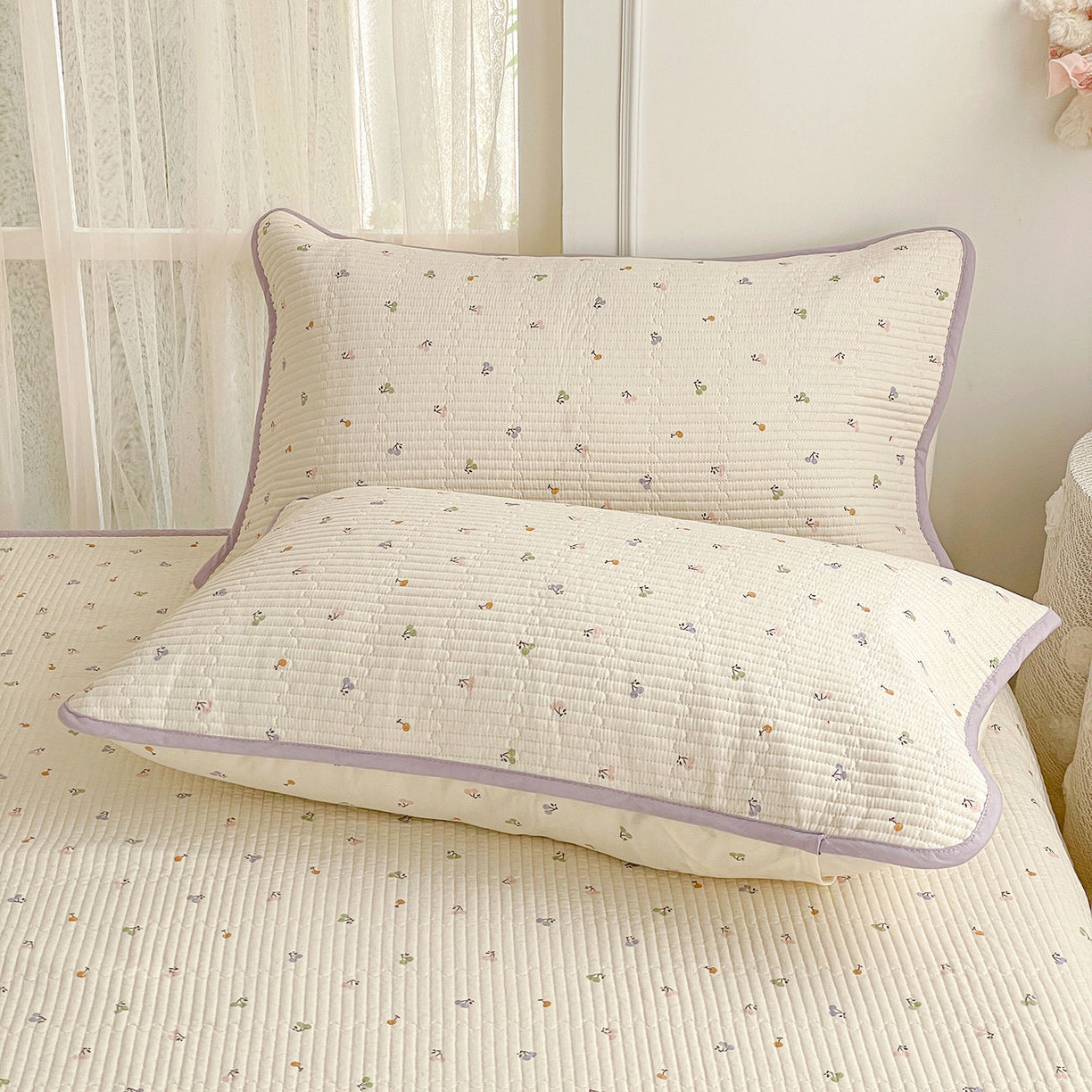 91家纺网 家纺一手货源 找家纺 金丝兔 2026春夏新品全棉床盖三件套纯棉砂洗床盖榻榻米炕盖加厚碎花床单 樱桃小城