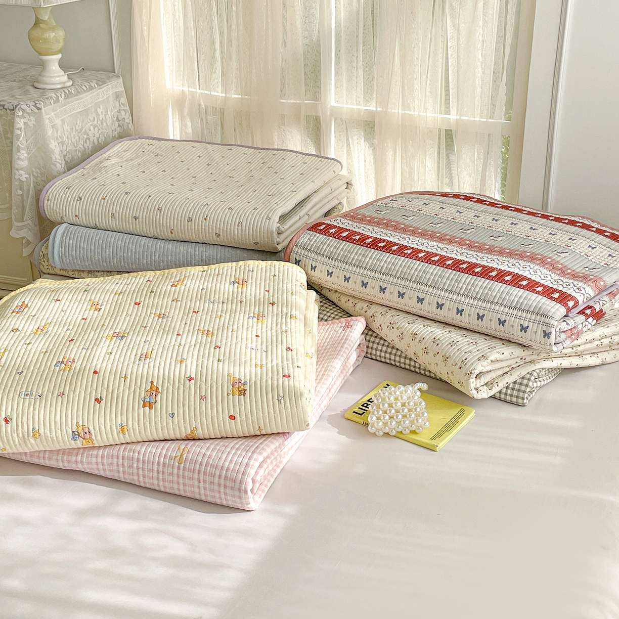 91家纺网 家纺一手货源 找家纺 金丝兔 2026春夏新品全棉床盖三件套纯棉砂洗床盖榻榻米炕盖加厚碎花床单 组合图