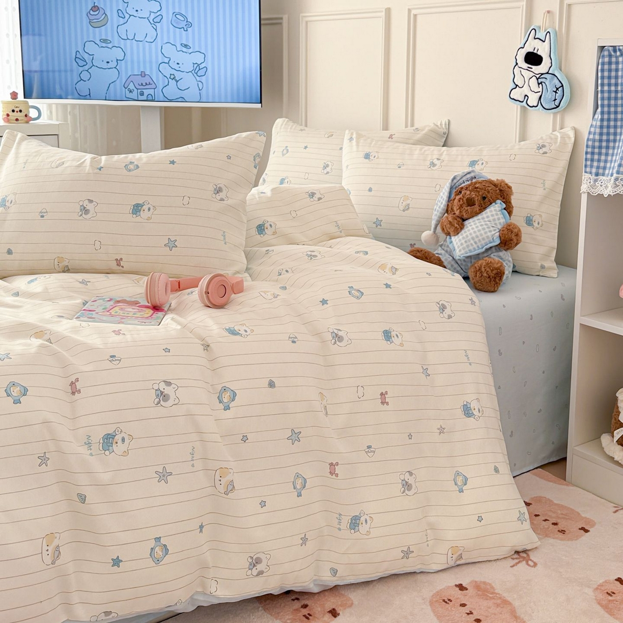 91家纺网 家纺一手货源 找家纺 女子家纺 2026新款全棉12868卡通印花四件套大耳朵兔兔系列 线条蓝猫咪