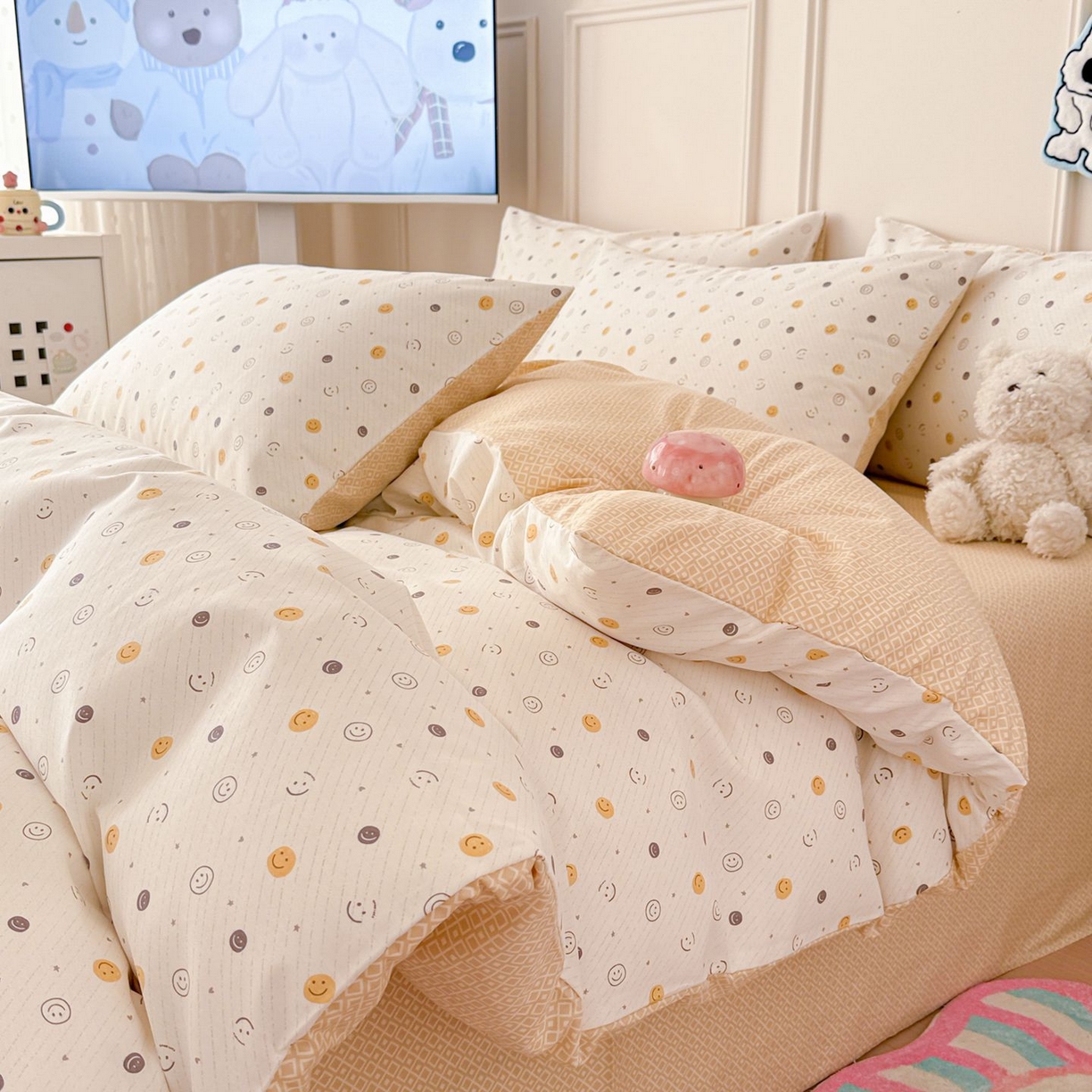 91家纺网 家纺一手货源 找家纺 女子家纺 2026新款全棉12868卡通印花四件套大耳朵兔兔系列 小微笑