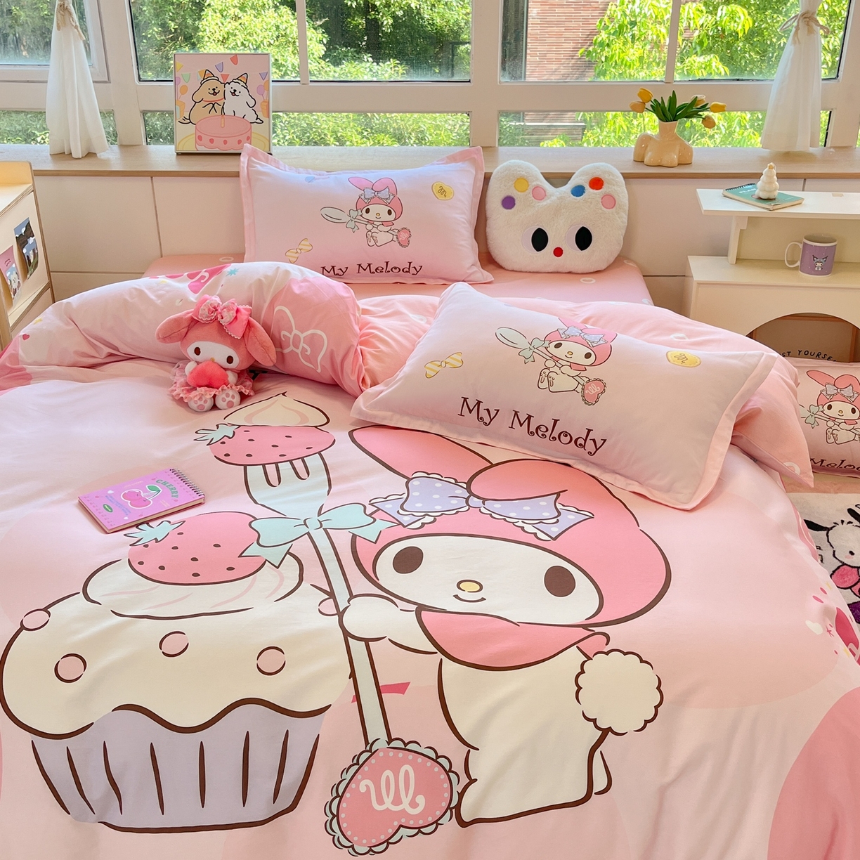 91家纺网 家纺一手货源 找家纺 博雅 2026春夏新款三丽鸥新花型全棉纯棉大版印花四件套 全棉大版（升级款信封枕）蛋糕美乐蒂