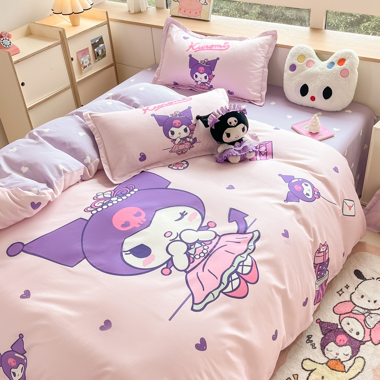 91家纺网 家纺一手货源 找家纺 博雅 2026春夏新款三丽鸥新花型全棉纯棉大版印花四件套 全棉大版（升级款信封枕）礼盒库洛米