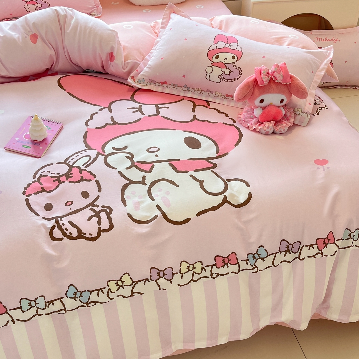 91家纺网 家纺一手货源 找家纺 博雅 2026春夏新款三丽鸥新花型全棉纯棉大版印花四件套 全棉大版（升级款信封枕）木马美乐蒂