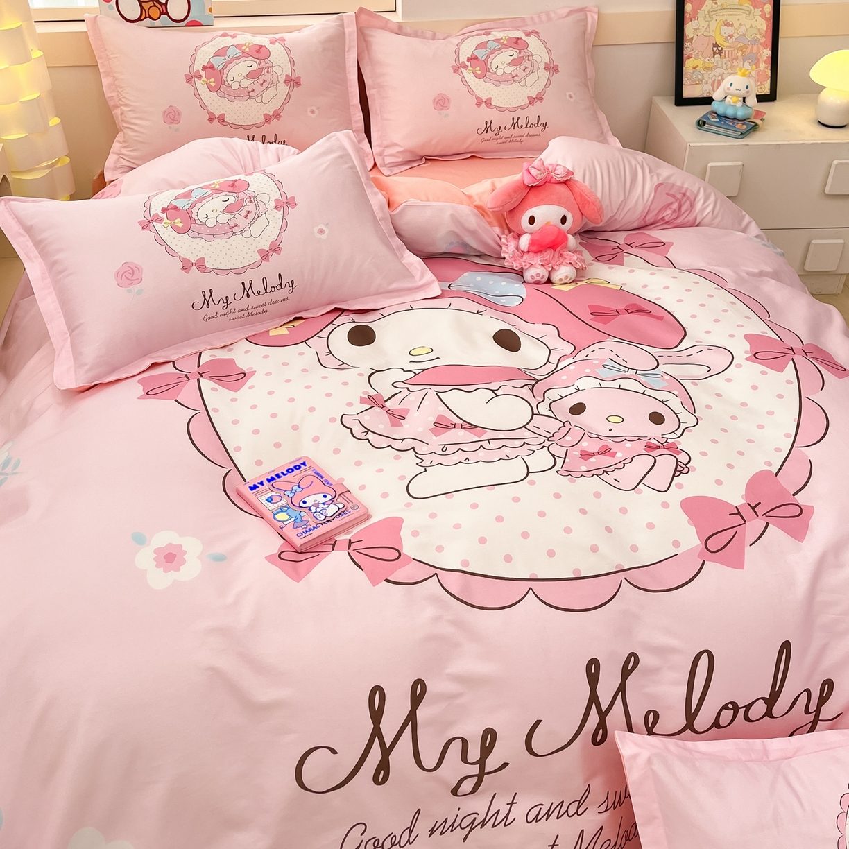 91家纺网 家纺一手货源 找家纺 博雅 2026春夏新款三丽鸥新花型全棉纯棉大版印花四件套 全棉大版（升级款信封枕）小花美乐蒂