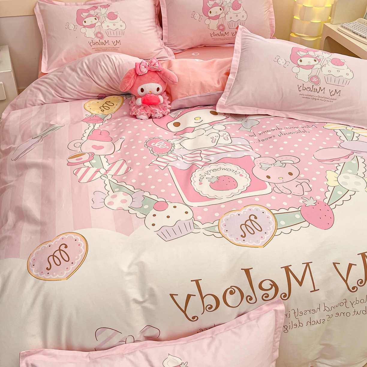 91家纺网 家纺一手货源 找家纺 博雅 2026春夏新款三丽鸥新花型全棉纯棉大版印花四件套 全棉大版（升级款信封枕）音乐美乐蒂