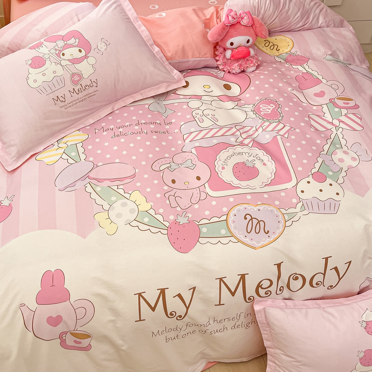 91家纺网 家纺一手货源 找家纺 博雅 2026春夏新款三丽鸥新花型全棉纯棉大版印花四件套 全棉大版（升级款信封枕）音乐美乐蒂