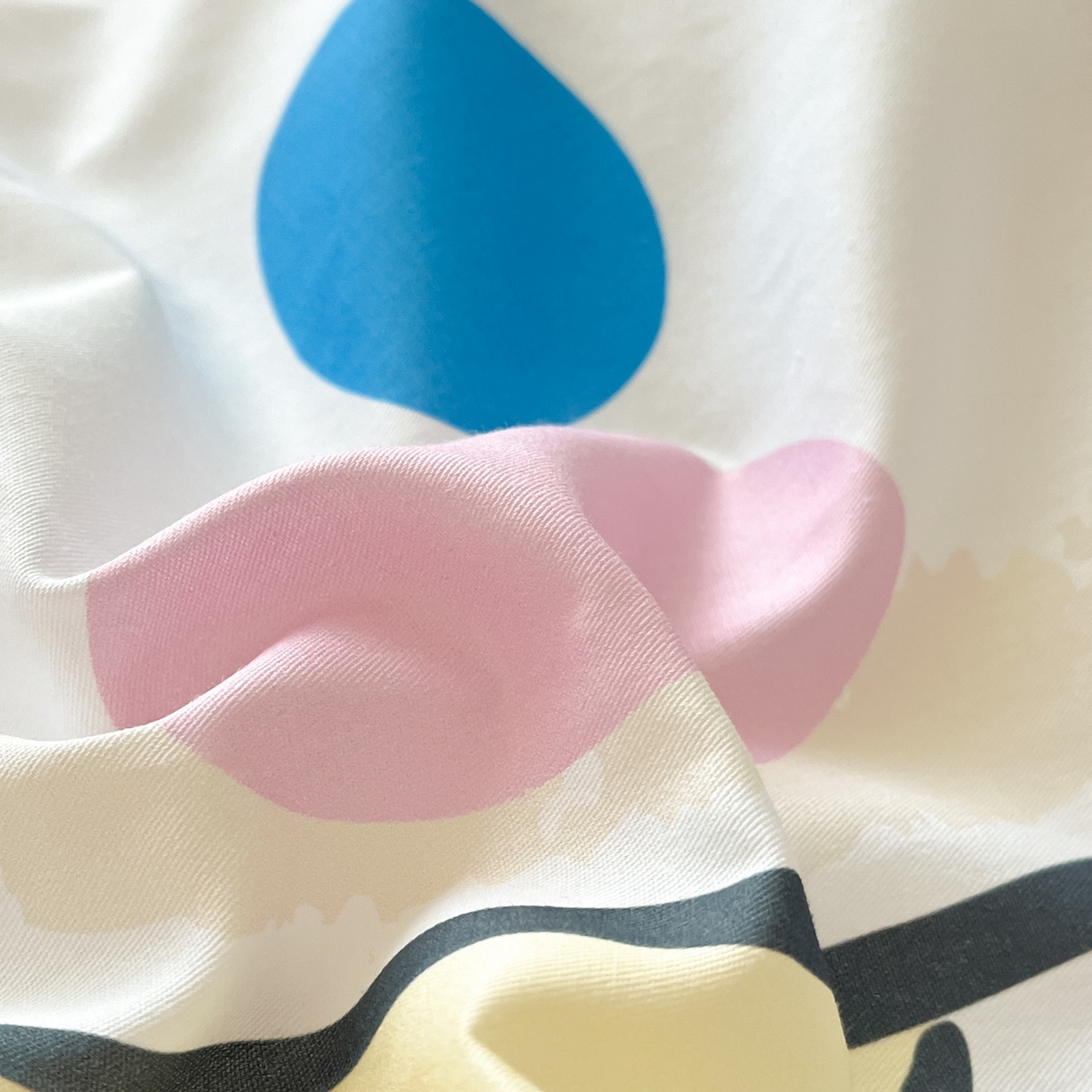 91家纺网 家纺一手货源 找家纺 博雅 2026春夏新款三丽鸥新花型全棉纯棉大版印花四件套 全棉大版-蛋黄玉桂狗