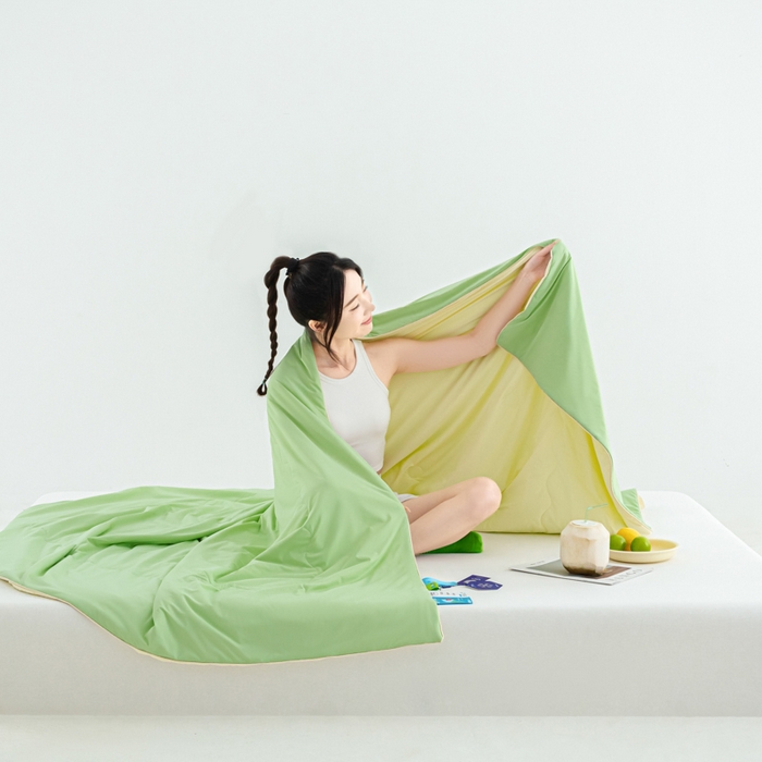 91家纺网 家纺一手货源 找家纺 爱彼家纺 2026新款冰卡Pro+深睡双面用锦纶夏被空调被夏季A类纯色双拼凉感薄被子可机洗被芯-冰卡系列二 冰卡-果绿+芝士