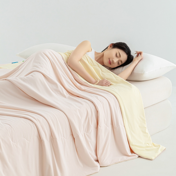 91家纺网 家纺一手货源 找家纺 爱彼家纺 2026新款冰卡Pro+深睡双面用锦纶夏被空调被夏季A类纯色双拼凉感薄被子可机洗被芯-冰卡系列二 冰卡-浅粉+芝士