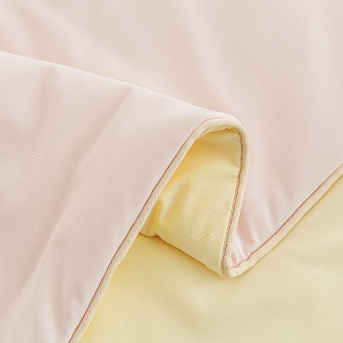 91家纺网 家纺一手货源 找家纺 爱彼家纺 2026新款冰卡Pro+深睡双面用锦纶夏被空调被夏季A类纯色双拼凉感薄被子可机洗被芯-冰卡系列二 冰卡-浅粉+芝士