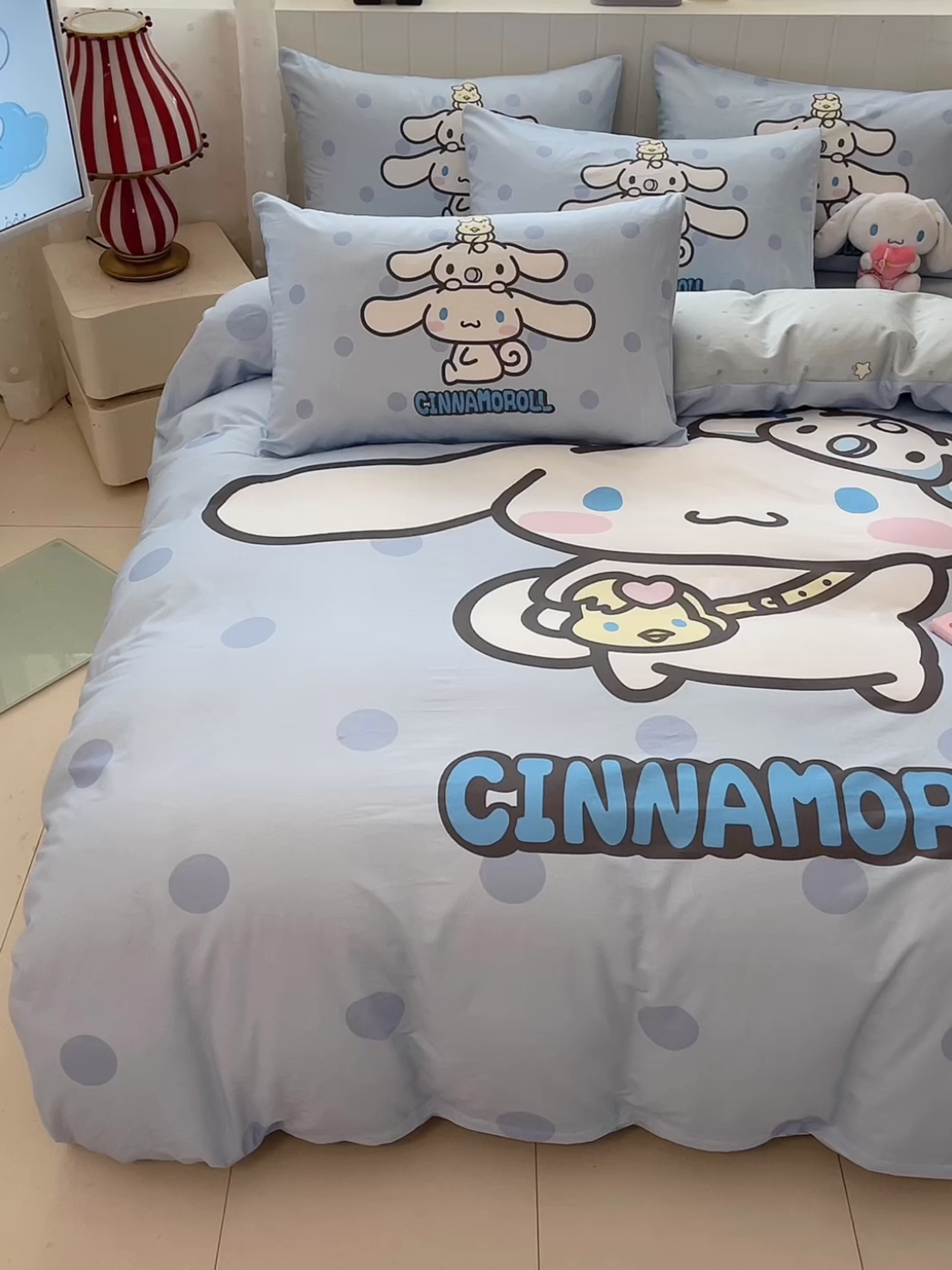 91家纺网 家纺一手货源 找家纺 博雅 2026春夏新款三丽鸥新花型全棉纯棉大版印花四件套 全棉大版-圈圈玉桂狗