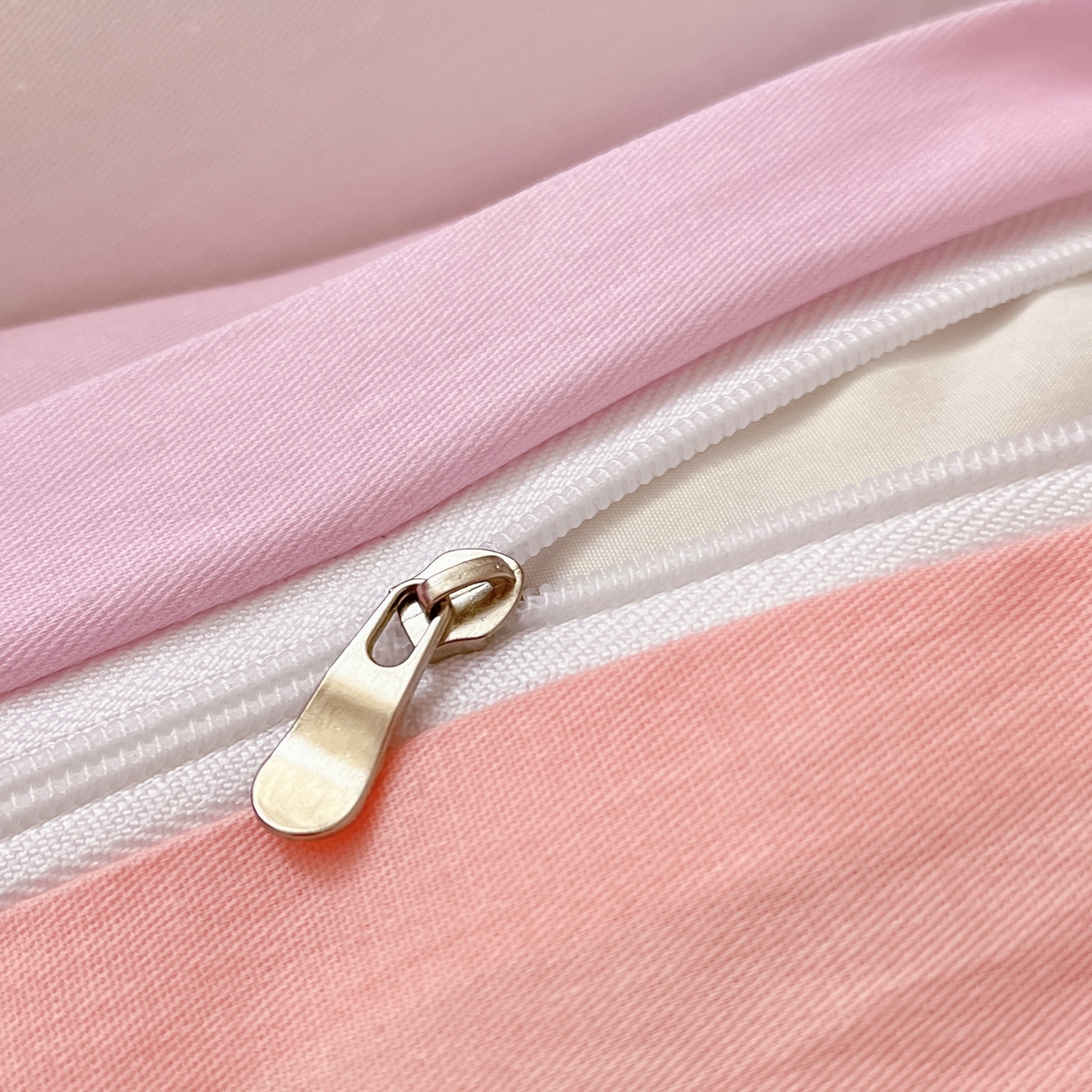 91家纺网 家纺一手货源 找家纺 博雅 2026春夏新款三丽鸥新花型全棉纯棉大版印花四件套 全棉大版-纸杯蛋糕美乐蒂