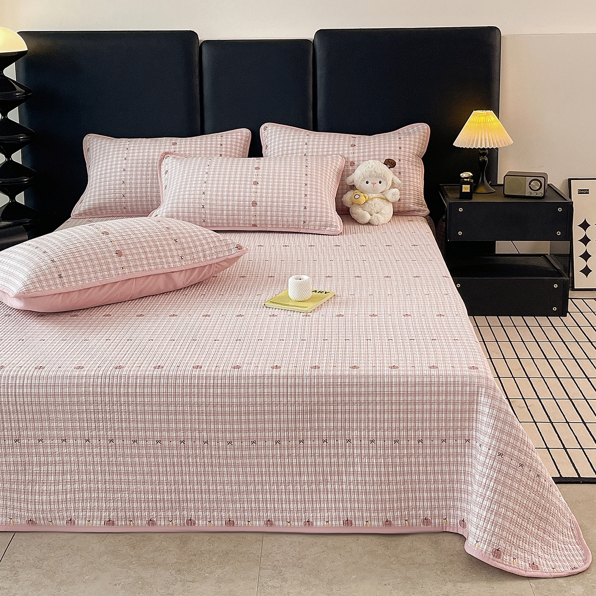 91家纺网 家纺一手货源 找家纺 金丝兔 2026新款复古碎花亲肤水洗棉单床盖仿棉夹棉床盖床盖三件套 贝贝南瓜