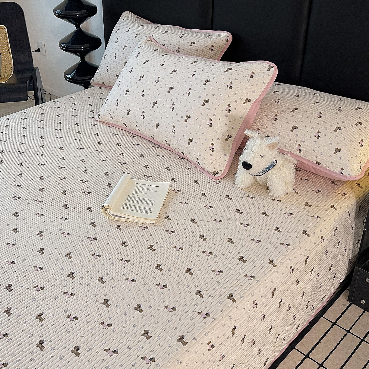 91家纺网 家纺一手货源 找家纺 金丝兔 2026新款复古碎花亲肤水洗棉单床盖仿棉夹棉床盖床盖三件套 布丁