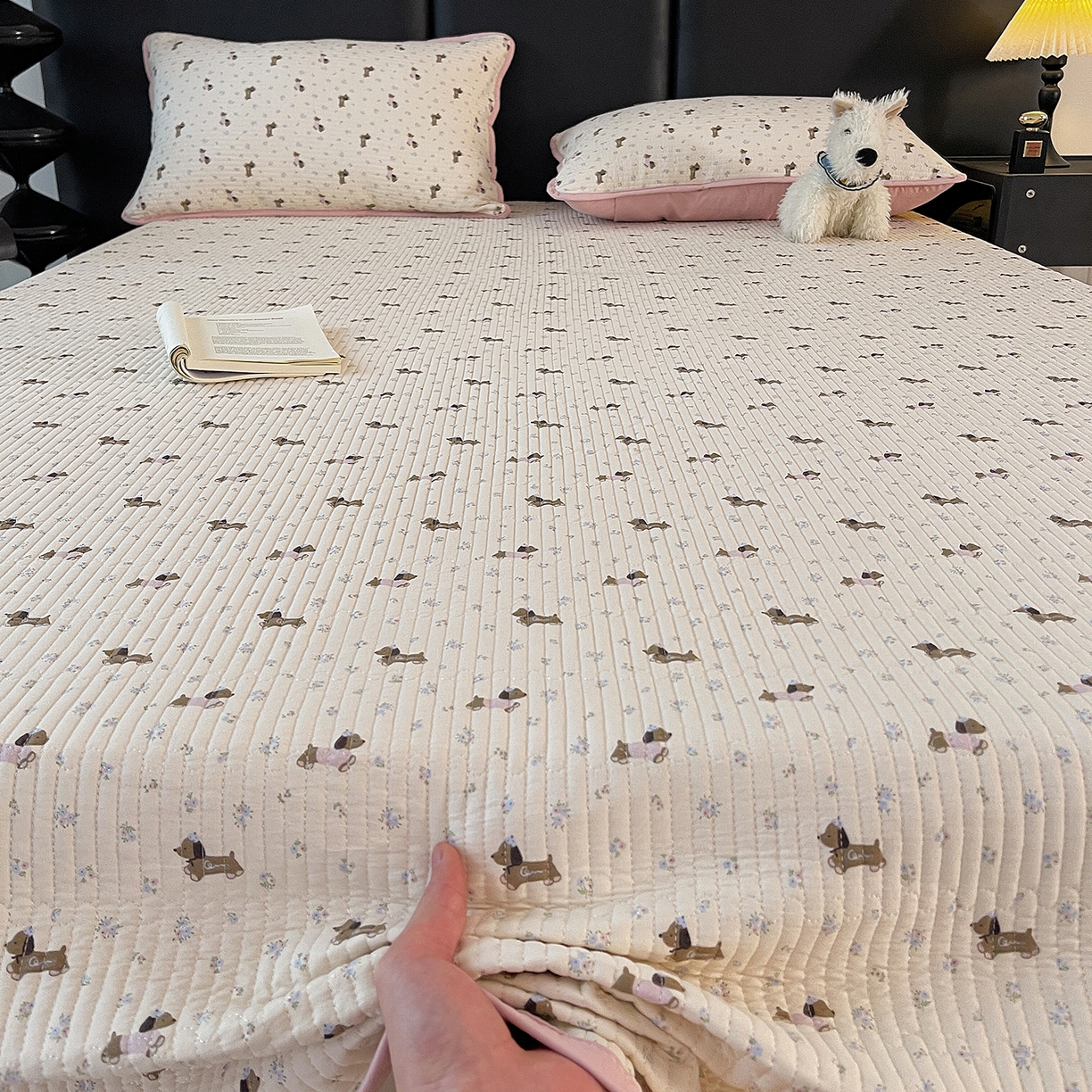 91家纺网 家纺一手货源 找家纺 金丝兔 2026新款复古碎花亲肤水洗棉单床盖仿棉夹棉床盖床盖三件套 布丁