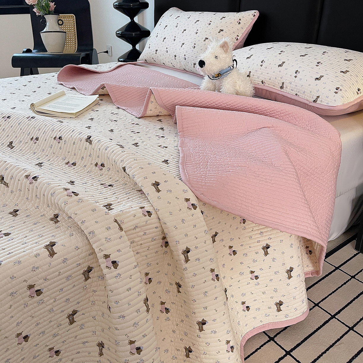 91家纺网 家纺一手货源 找家纺 金丝兔 2026新款复古碎花亲肤水洗棉单床盖仿棉夹棉床盖床盖三件套 布丁