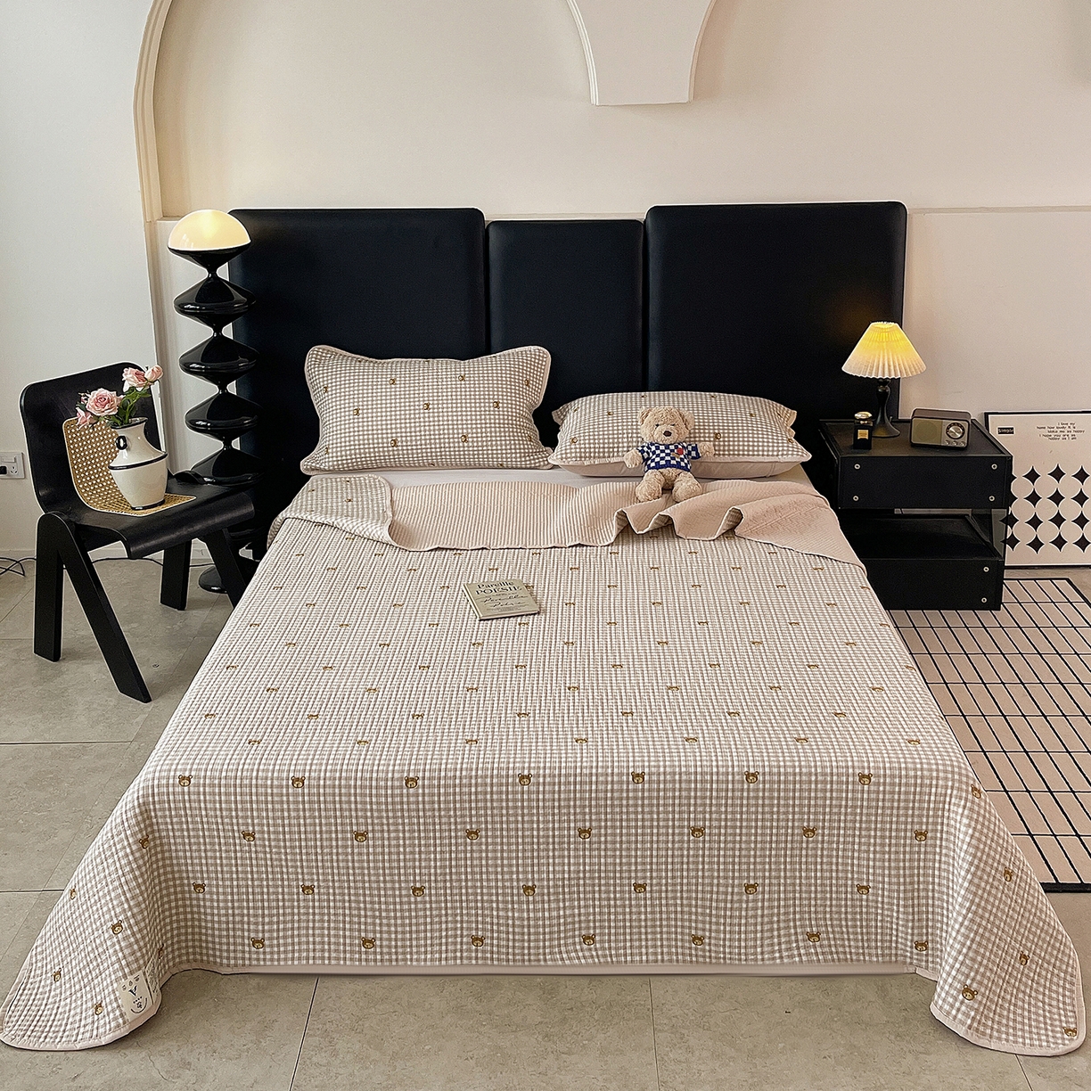 91家纺网 家纺一手货源 找家纺 金丝兔 2026新款复古碎花亲肤水洗棉单床盖仿棉夹棉床盖床盖三件套 呆呆熊