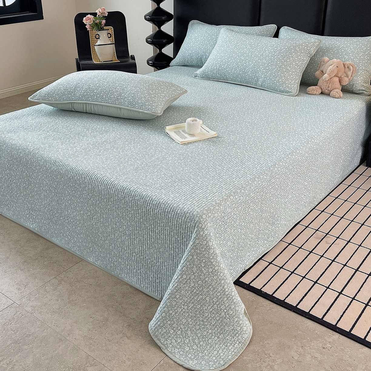 91家纺网 家纺一手货源 找家纺 金丝兔 2026新款复古碎花亲肤水洗棉单床盖仿棉夹棉床盖床盖三件套 朵真