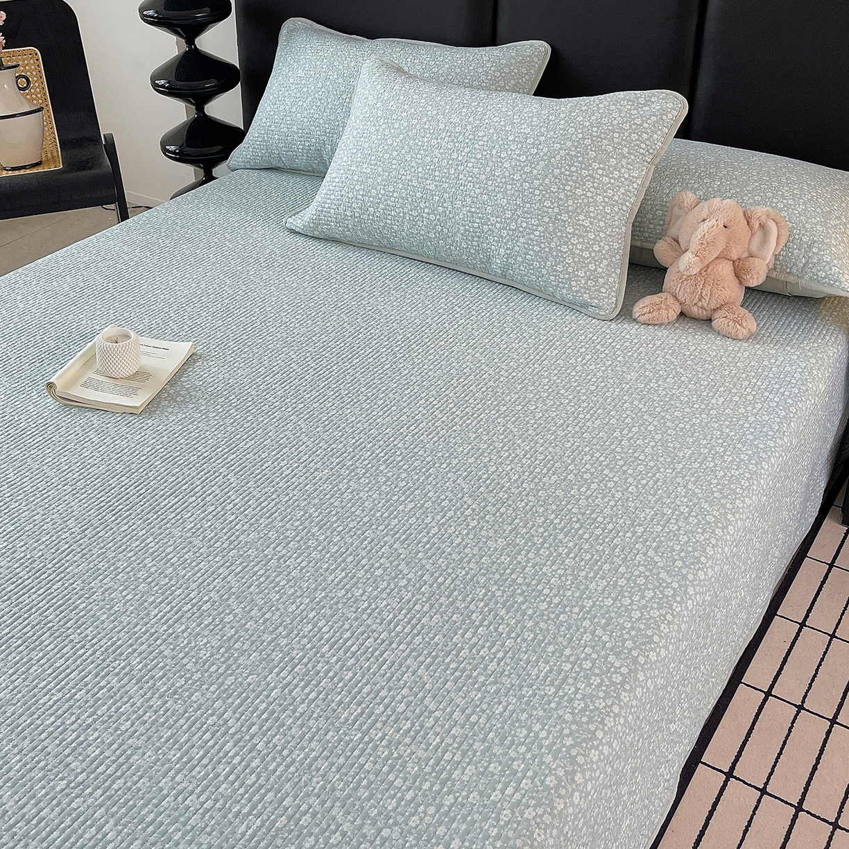 91家纺网 家纺一手货源 找家纺 金丝兔 2026新款复古碎花亲肤水洗棉单床盖仿棉夹棉床盖床盖三件套 朵真