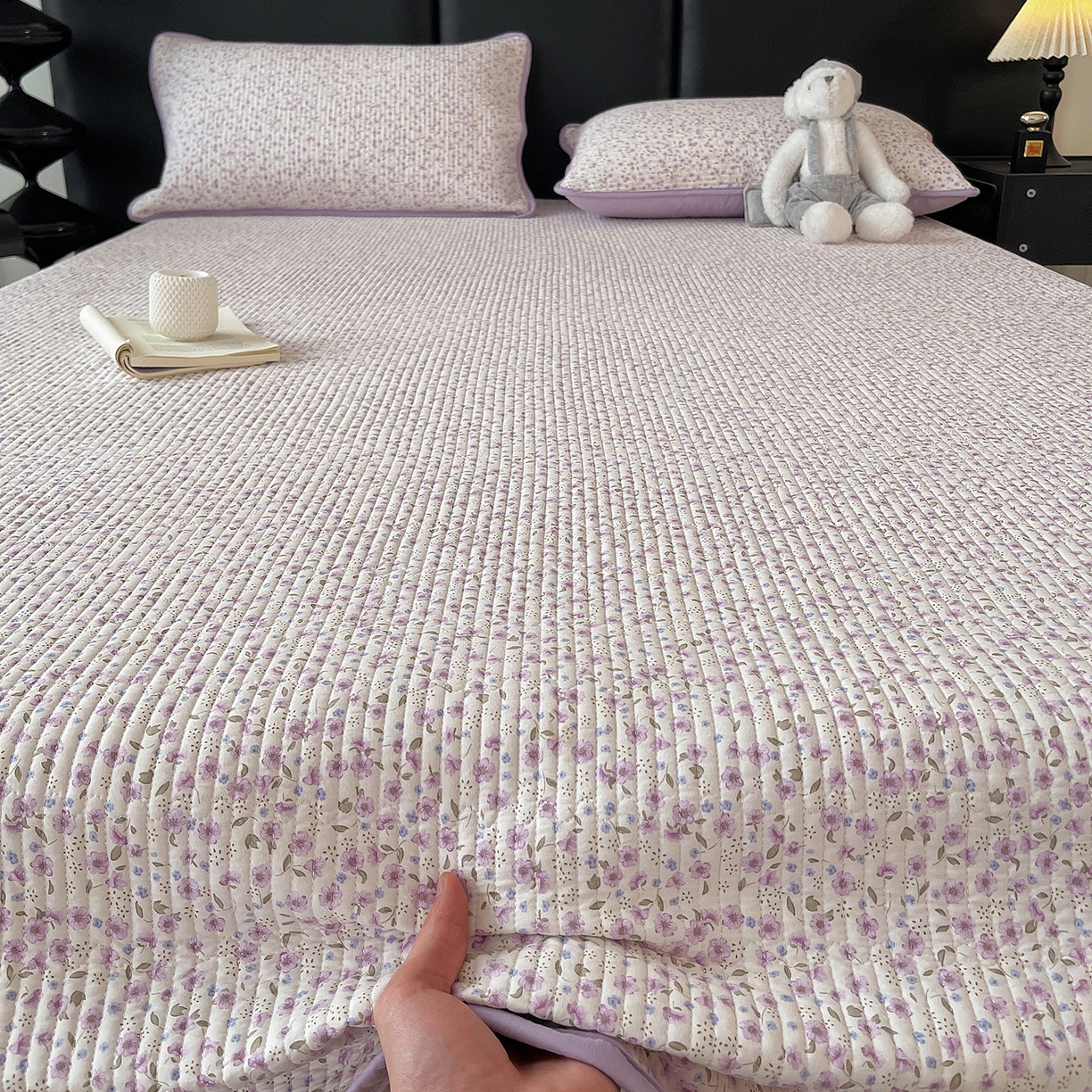 91家纺网 家纺一手货源 找家纺 金丝兔 2026新款复古碎花亲肤水洗棉单床盖仿棉夹棉床盖床盖三件套 荔椿