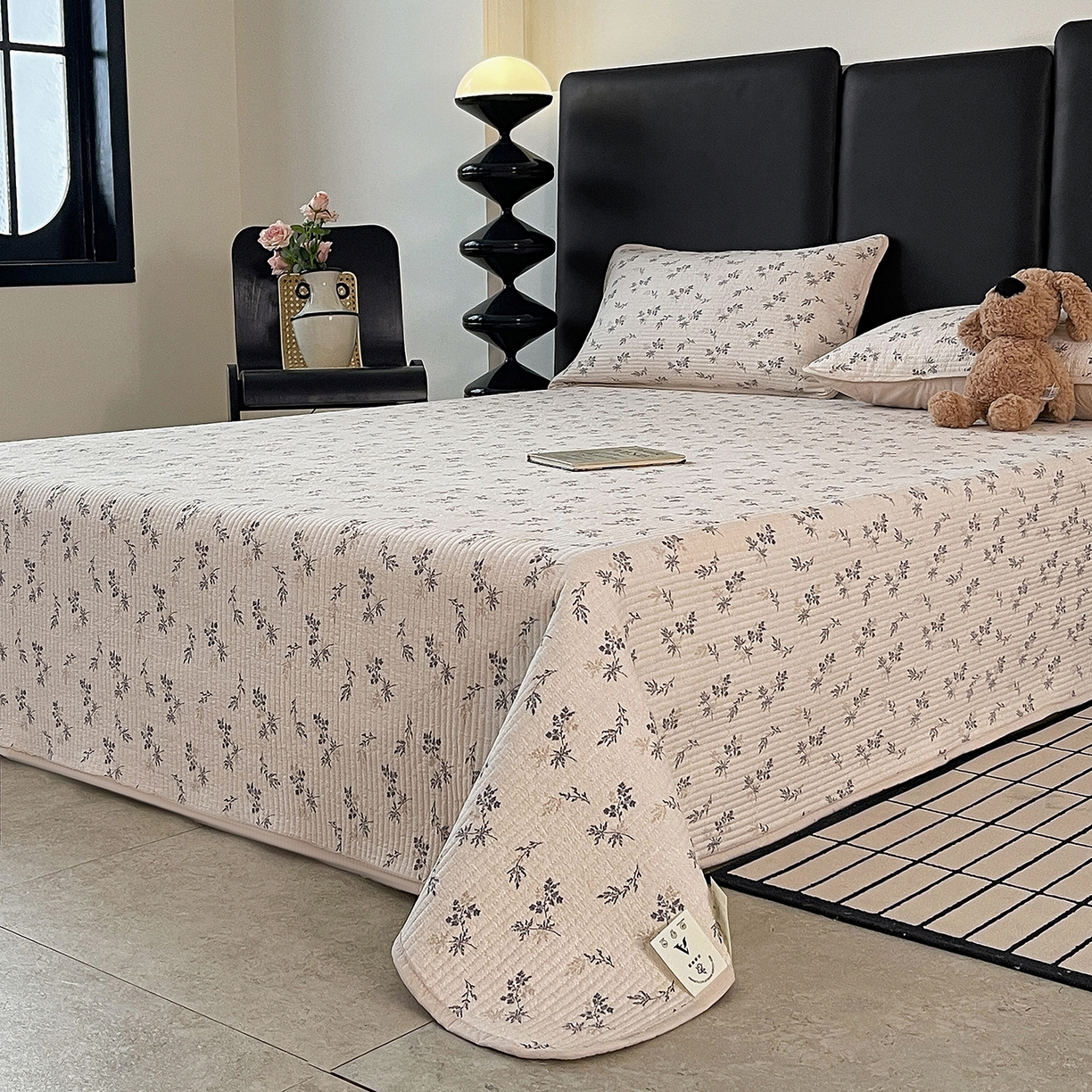 91家纺网 家纺一手货源 找家纺 金丝兔 2026新款复古碎花亲肤水洗棉单床盖仿棉夹棉床盖床盖三件套 蔓枝