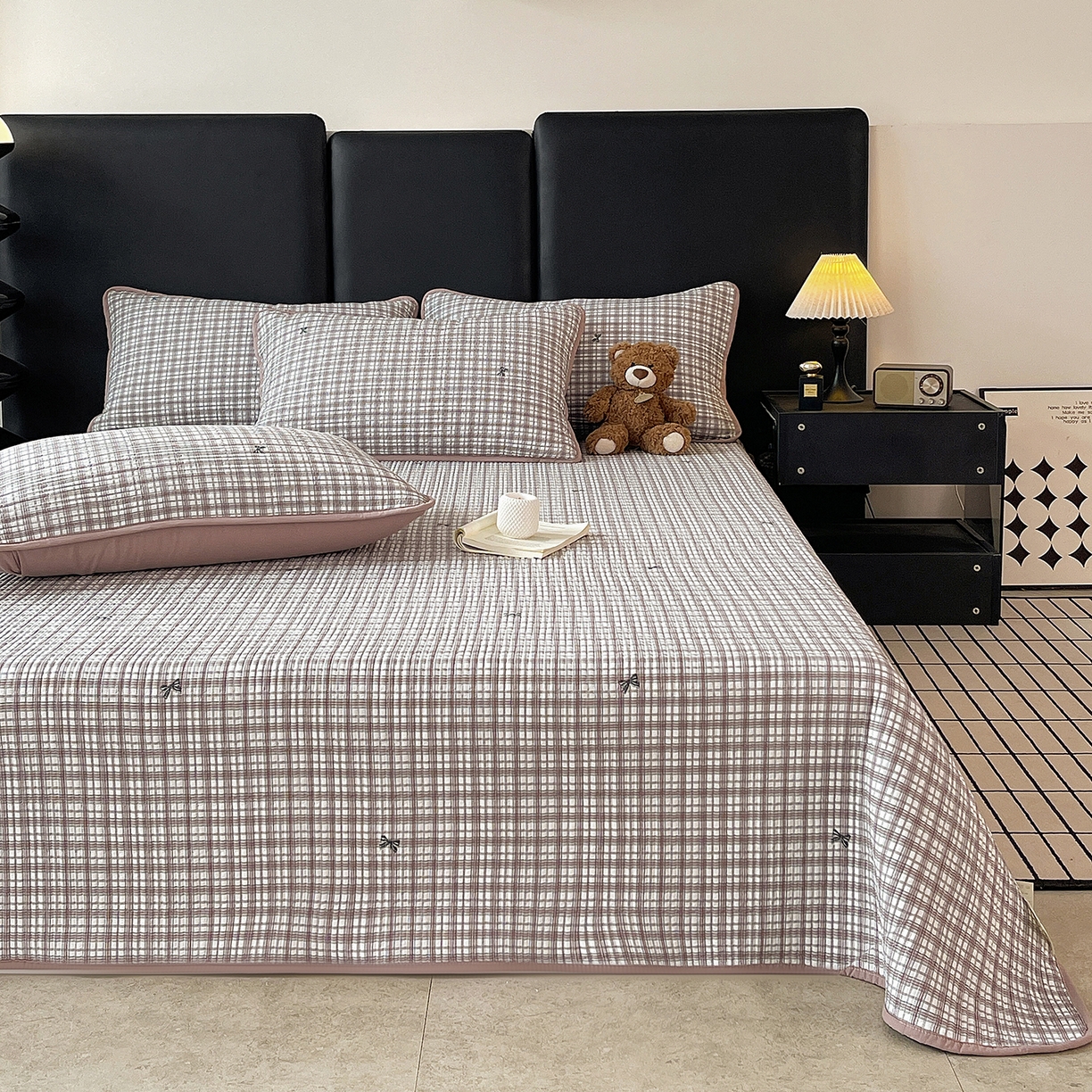 91家纺网 家纺一手货源 找家纺 金丝兔 2026新款复古碎花亲肤水洗棉单床盖仿棉夹棉床盖床盖三件套 茉莉清茶