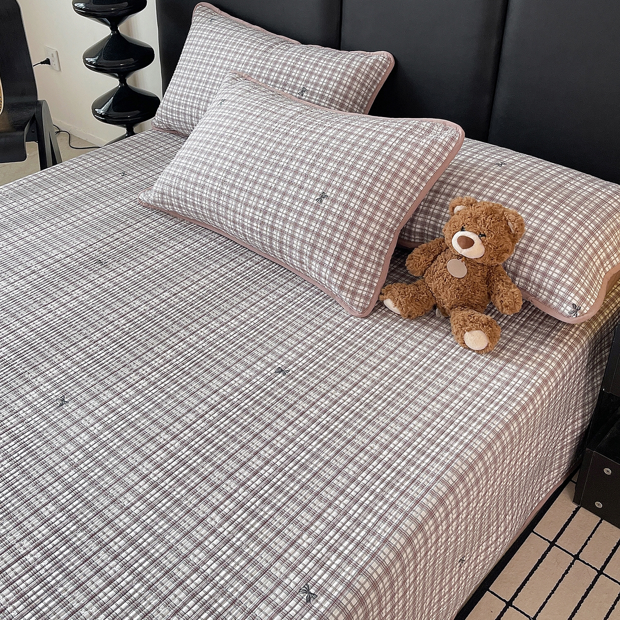 91家纺网 家纺一手货源 找家纺 金丝兔 2026新款复古碎花亲肤水洗棉单床盖仿棉夹棉床盖床盖三件套 茉莉清茶