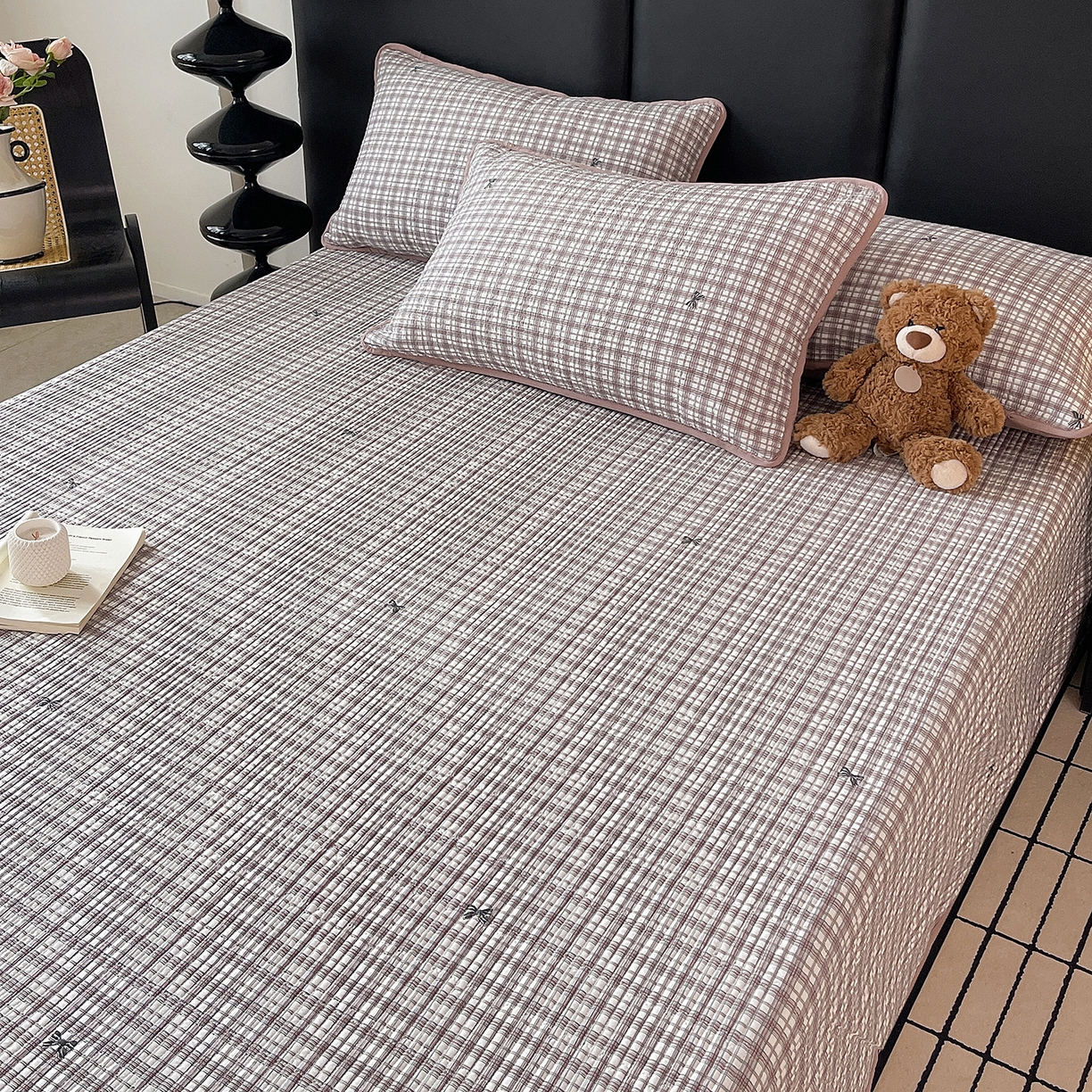 91家纺网 家纺一手货源 找家纺 金丝兔 2026新款复古碎花亲肤水洗棉单床盖仿棉夹棉床盖床盖三件套 茉莉清茶