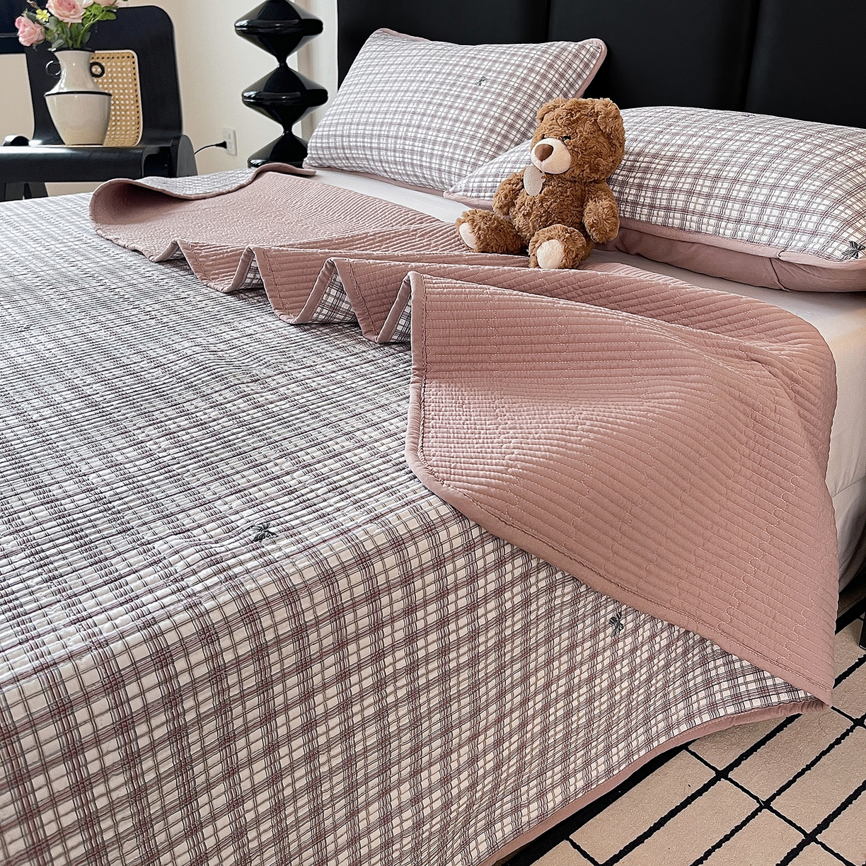 91家纺网 家纺一手货源 找家纺 金丝兔 2026新款复古碎花亲肤水洗棉单床盖仿棉夹棉床盖床盖三件套 茉莉清茶