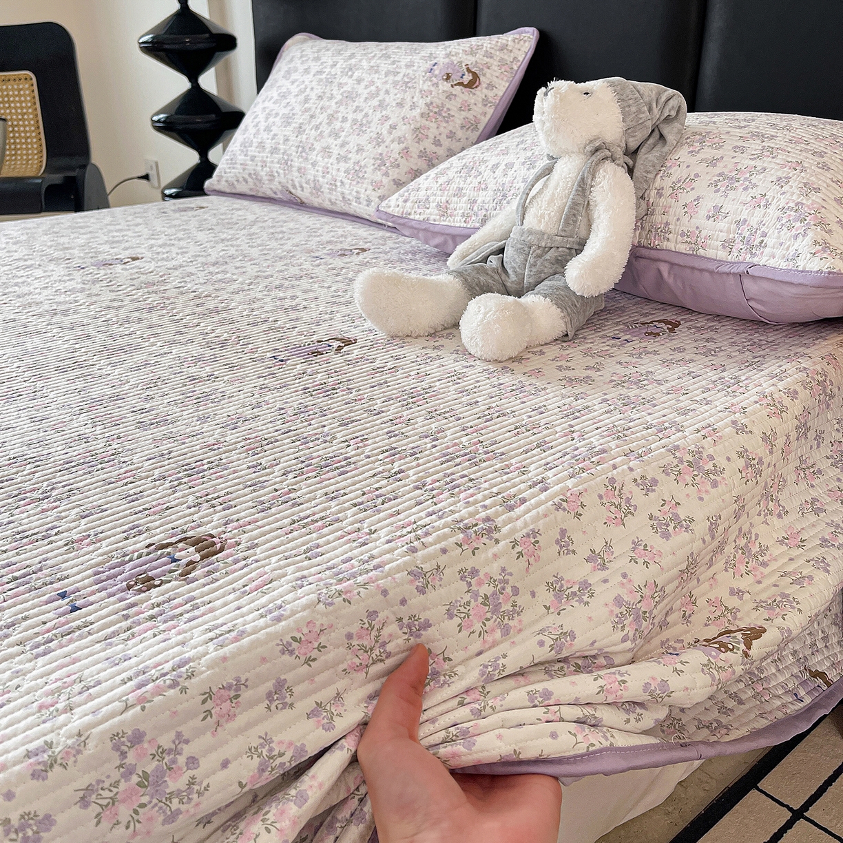 91家纺网 家纺一手货源 找家纺 金丝兔 2026新款复古碎花亲肤水洗棉单床盖仿棉夹棉床盖床盖三件套 童话