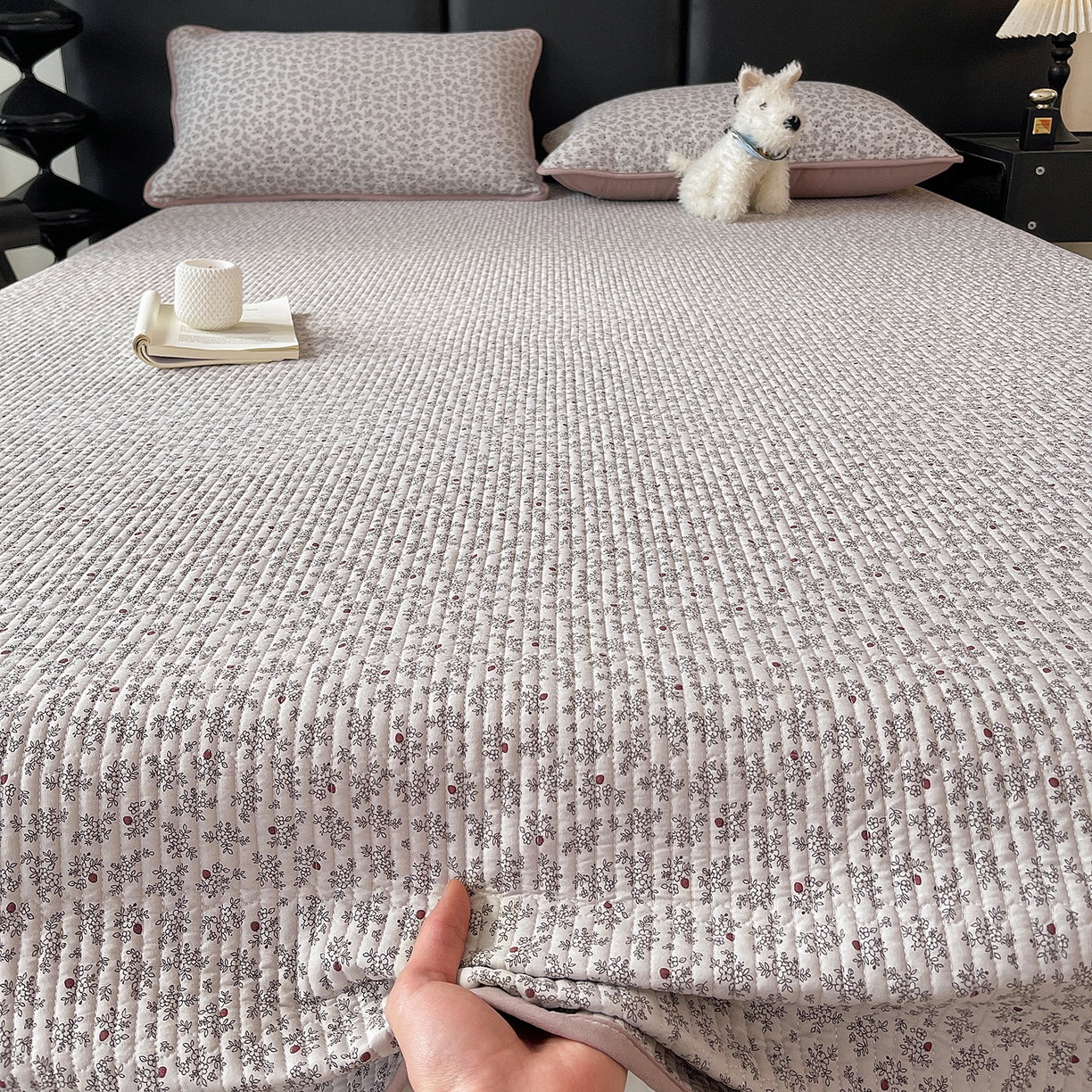 91家纺网 家纺一手货源 找家纺 金丝兔 2026新款复古碎花亲肤水洗棉单床盖仿棉夹棉床盖床盖三件套 喜糯