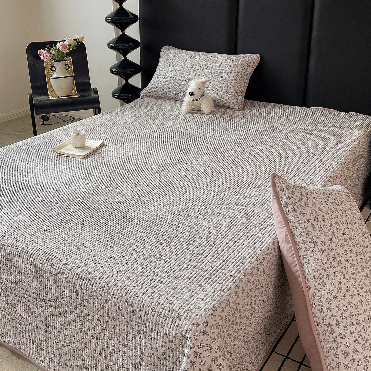 91家纺网 家纺一手货源 找家纺 金丝兔 2026新款复古碎花亲肤水洗棉单床盖仿棉夹棉床盖床盖三件套 喜糯