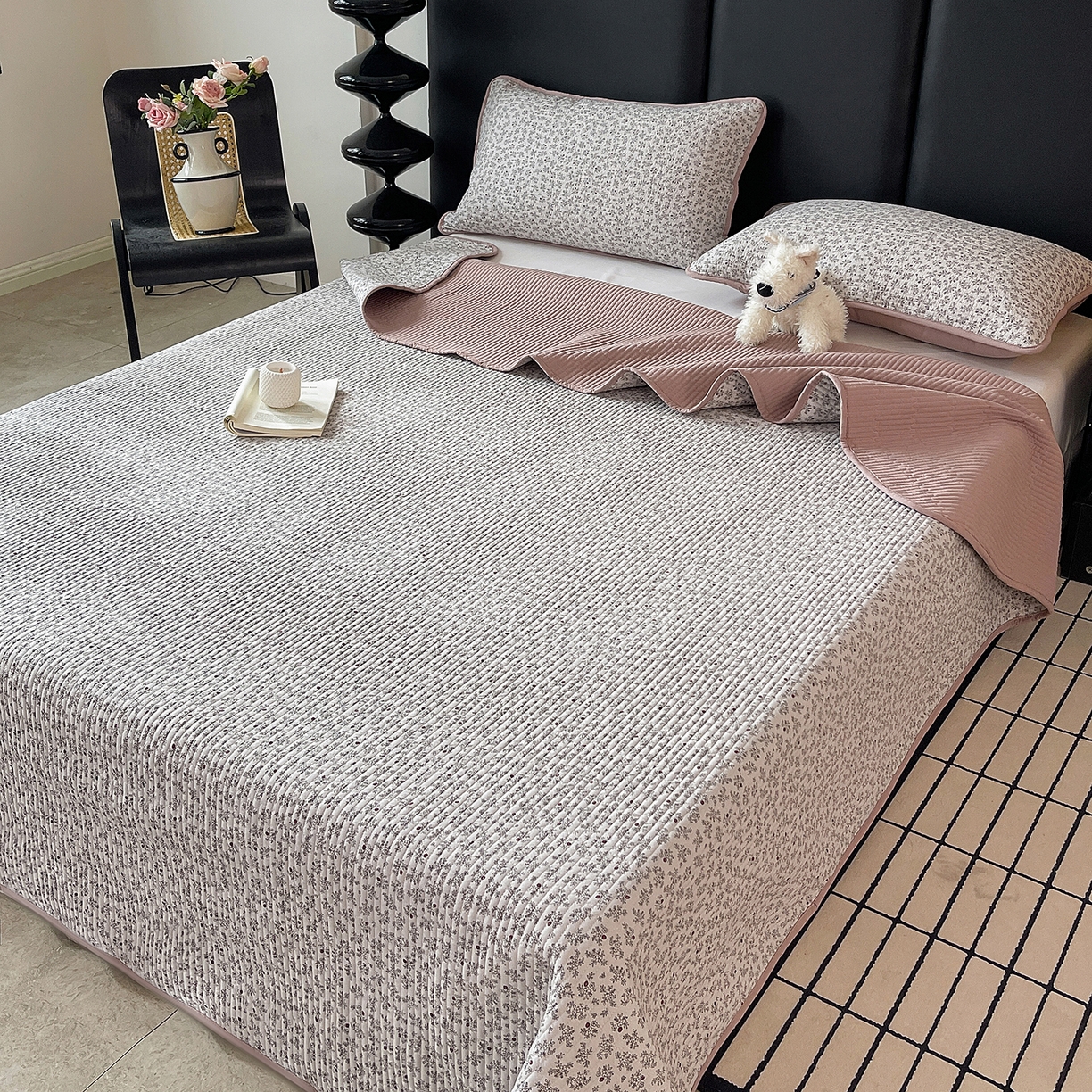 91家纺网 家纺一手货源 找家纺 金丝兔 2026新款复古碎花亲肤水洗棉单床盖仿棉夹棉床盖床盖三件套 喜糯