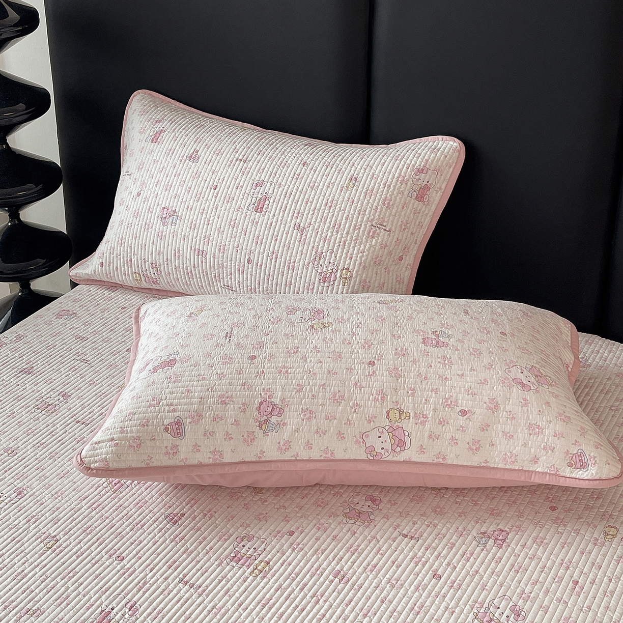 91家纺网 家纺一手货源 找家纺 金丝兔 2026新款复古碎花亲肤水洗棉单床盖仿棉夹棉床盖床盖三件套 小花喵