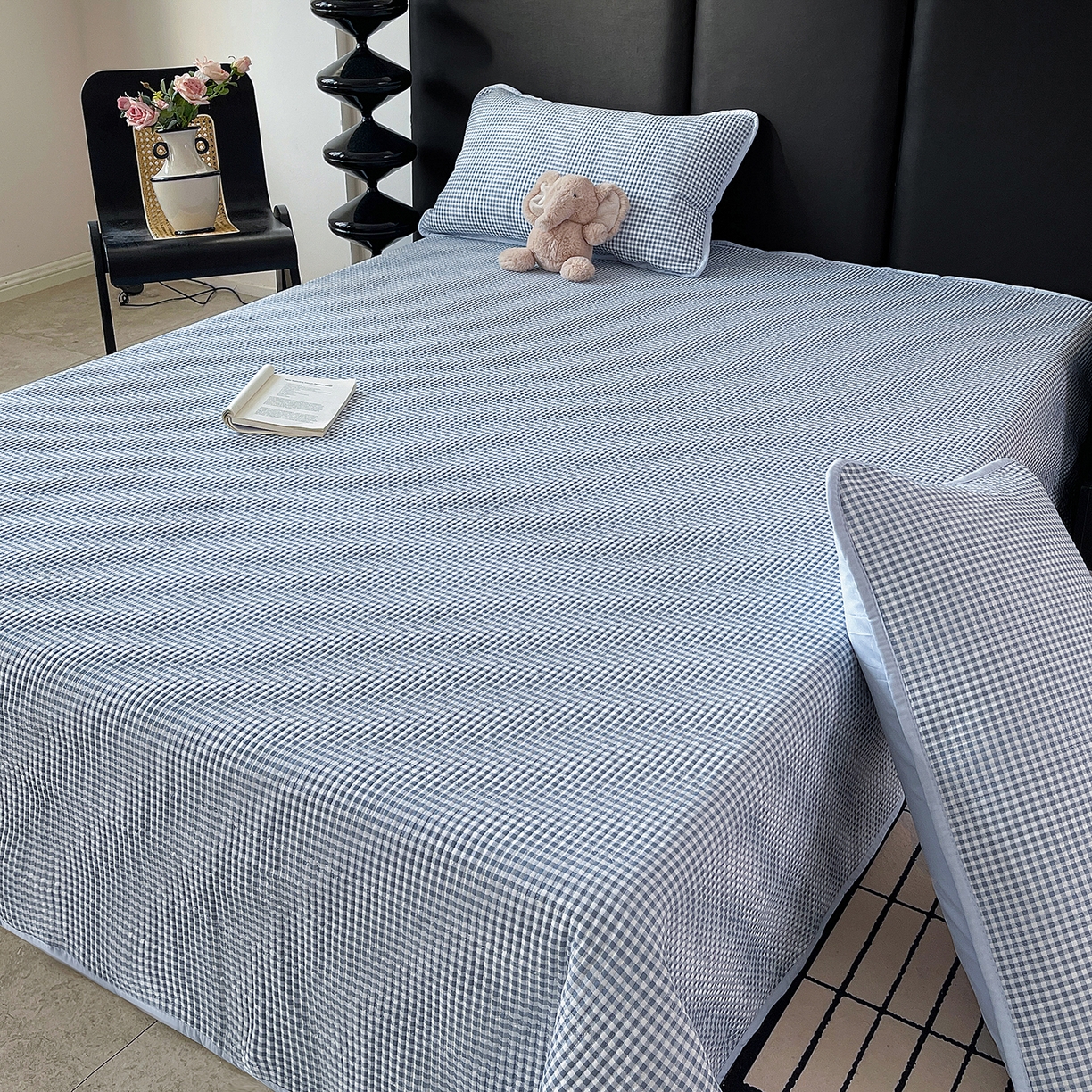 91家纺网 家纺一手货源 找家纺 金丝兔 2026新款复古碎花亲肤水洗棉单床盖仿棉夹棉床盖床盖三件套 小灰格