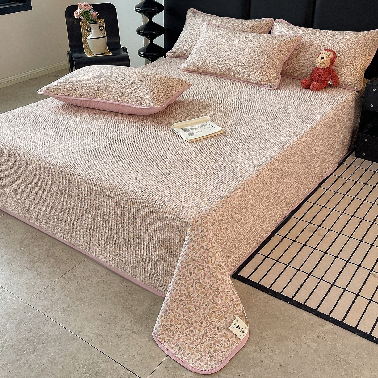 91家纺网 家纺一手货源 找家纺 金丝兔 2026新款复古碎花亲肤水洗棉单床盖仿棉夹棉床盖床盖三件套 植音