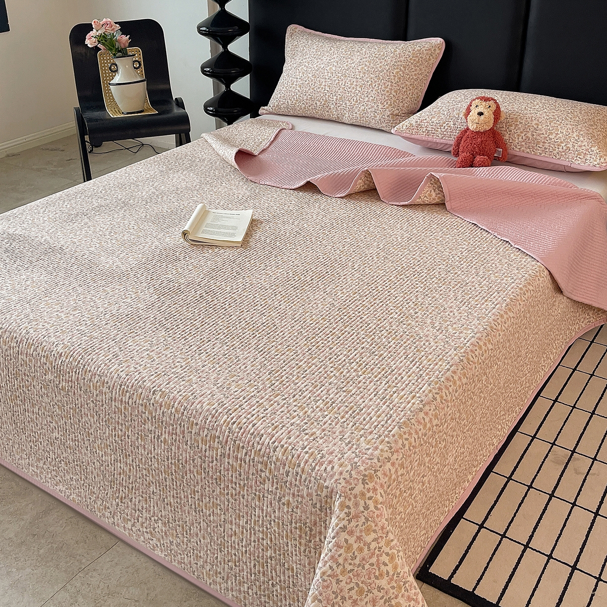 91家纺网 家纺一手货源 找家纺 金丝兔 2026新款复古碎花亲肤水洗棉单床盖仿棉夹棉床盖床盖三件套 植音