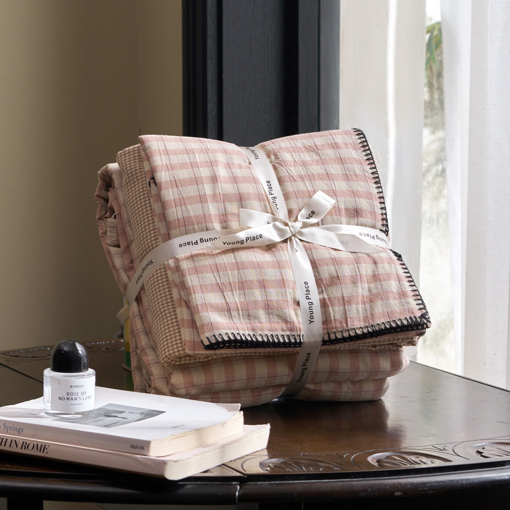 洋铭区（原狠狠爱） 2026新款色织水洗棉一字边四件套系列 朵拉粉格