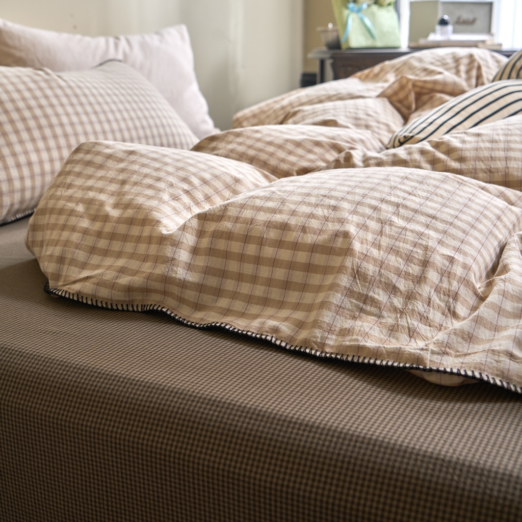 91家纺网 家纺一手货源 找家纺 洋铭区（原狠狠爱） 2026新款色织水洗棉一字边四件套系列 朵拉咖格