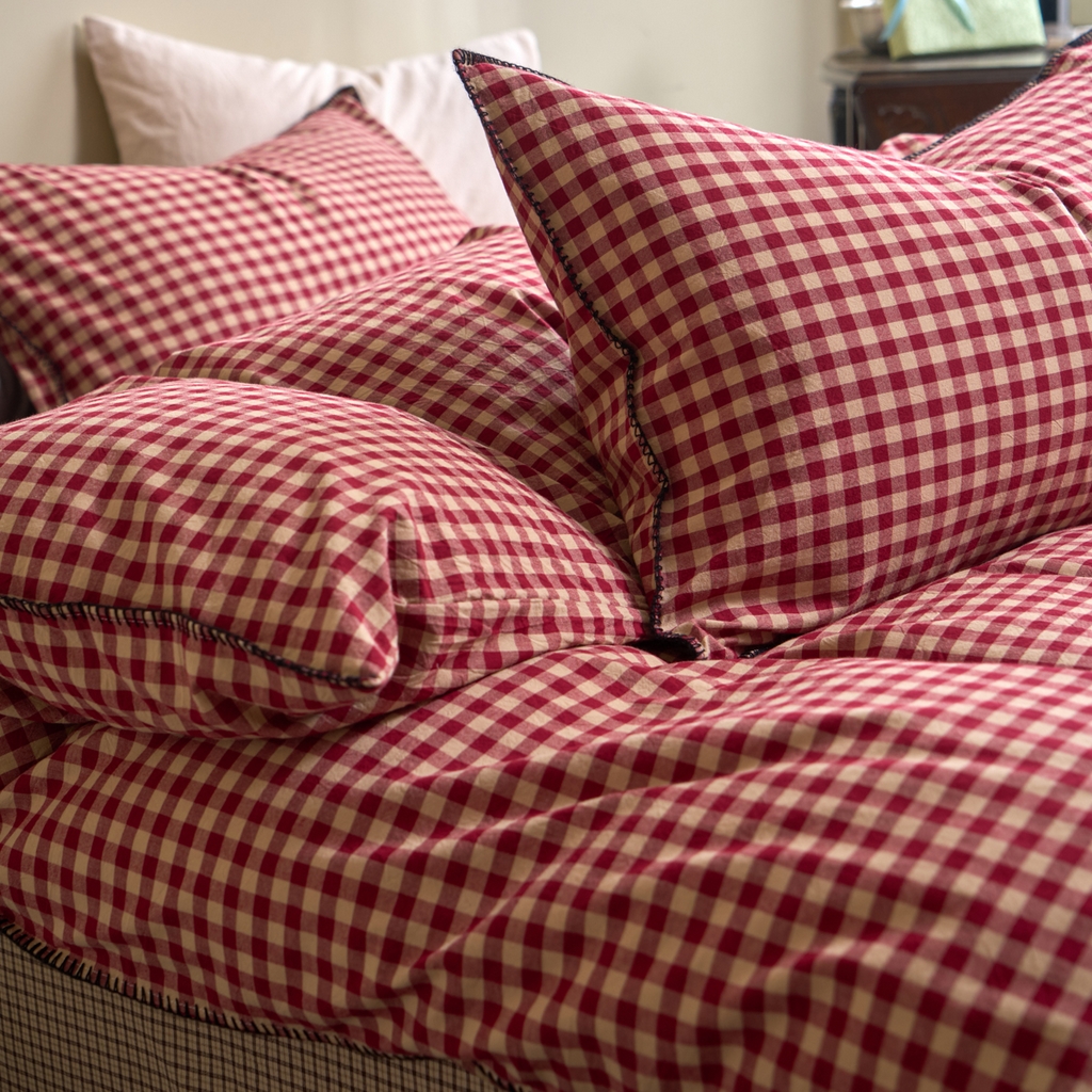 91家纺网 家纺一手货源 找家纺 洋铭区（原狠狠爱） 2026新款色织水洗棉一字边四件套系列 枫叶红格