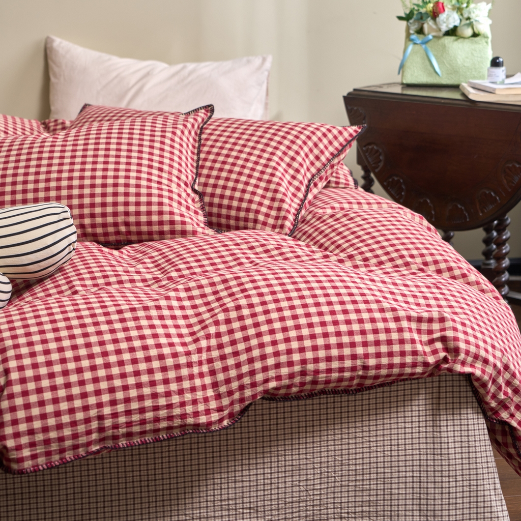 91家纺网 家纺一手货源 找家纺 洋铭区（原狠狠爱） 2026新款色织水洗棉一字边四件套系列 枫叶红格